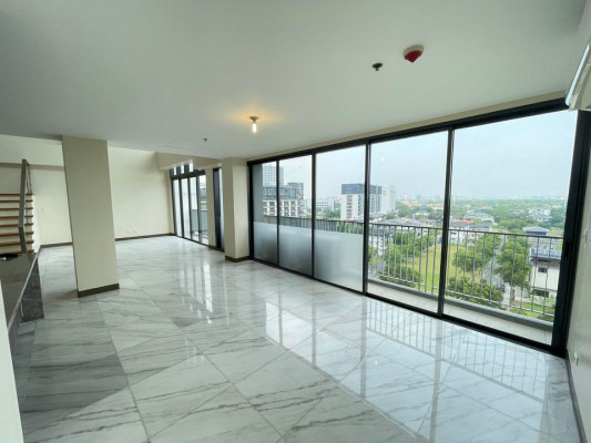 Penthouse w Private Pool