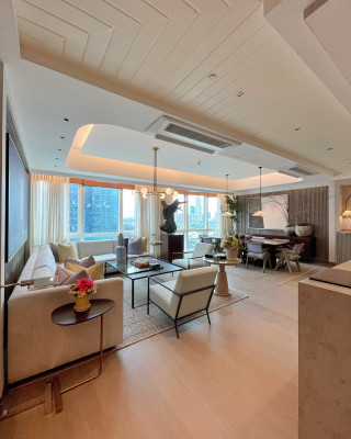 Luxurious Condominium for Sale at The Balmori Suites Rockwell Makati