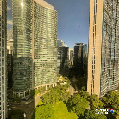 Condominium Unit in Icon Residences, Taguig