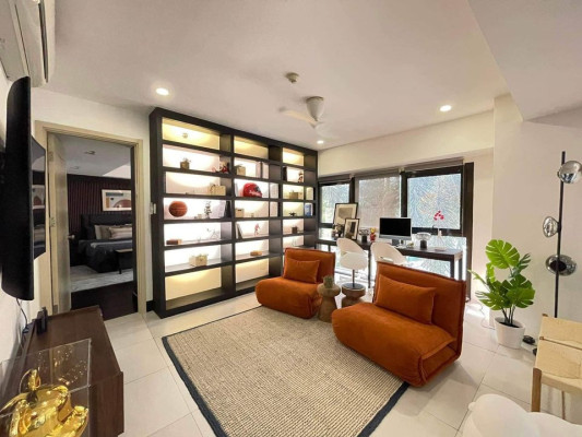 RESIDENCES Garden Unit 3BR Semi Furnished for Sale