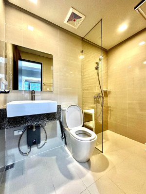 Prime 2 Bedroom Condo for Sale in Uptown Ritz Residences, BGC