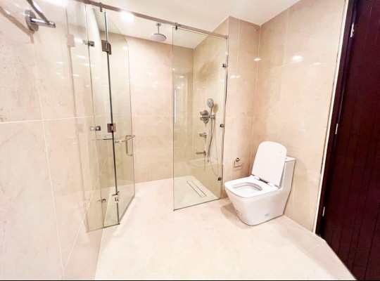 Luxury Condo in The Suites at One Bonifacio High Street