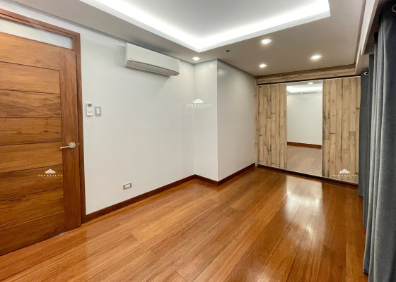 Spacious and luxurious tandem penthouse unit for Sale in Brio Tower, Makati City
