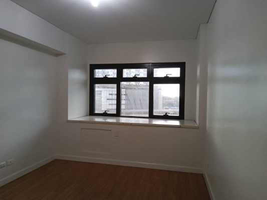 A Prime 1 Bedroom Condo Unit for Sale in Vertis North