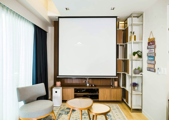 fully furnished condo boasts high-end materials and exquisite furnishings