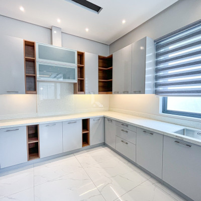 Stylish Modern Townhouse For Sale