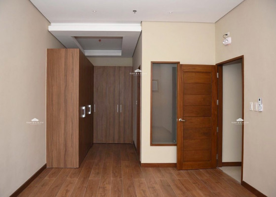 Extensive Corner Unit with Garden for Sale in Aspire Tower, Quezon City