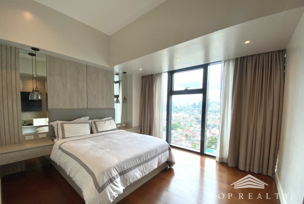 Grand Hyatt Residences | Classy and Modern Unit Three Bedroom 3BR Condo for Sale