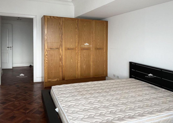 Well-maintained Condo Unit with Manila Bay View for Sale