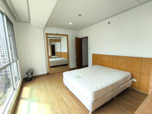 Kensington Place 3BR Corner Unit