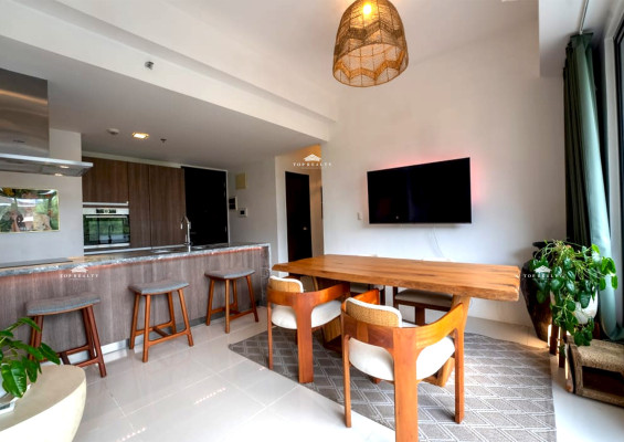 fully-furnished condominium in the heart of Bonifacio Global City