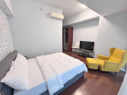 A Marvelous 4 Bedroom Condo Unit for Sale