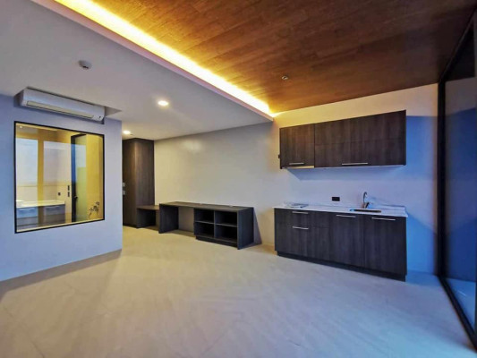 For Sale Beach Condo with 2 Bedrooms in Mactan Cebu