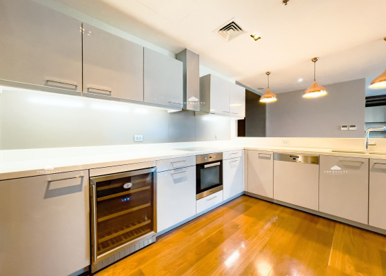 Rare 3BR Corner Unit for Sale in Horizon Homes, Bonifacio Global City!