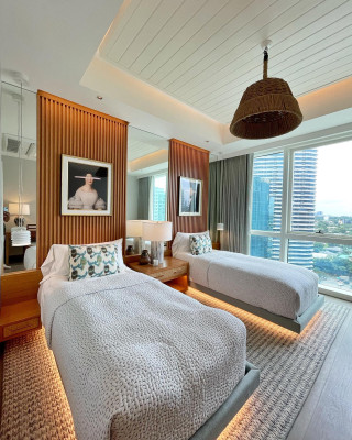 Luxurious Condominium for Sale at The Balmori Suites Rockwell Makati