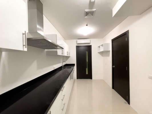 An Elegant 3 Bedroom Condo for Sale in Garden Towers Makati