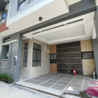 Stunning Pre-selling Townhouse For Sale in EDSA