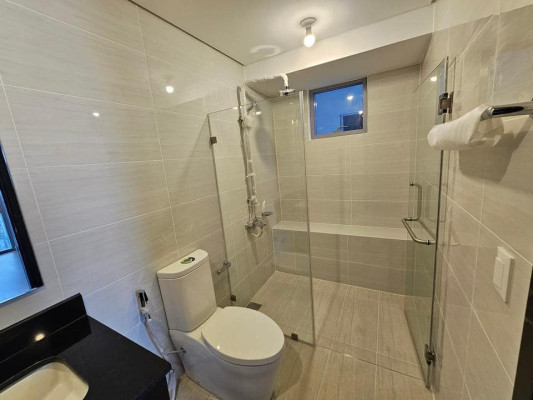 Prime 1 Bedroom Condo for Sale in Park Triangle Residences, BGC