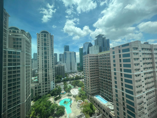 Very spacious 3 bedroom unit