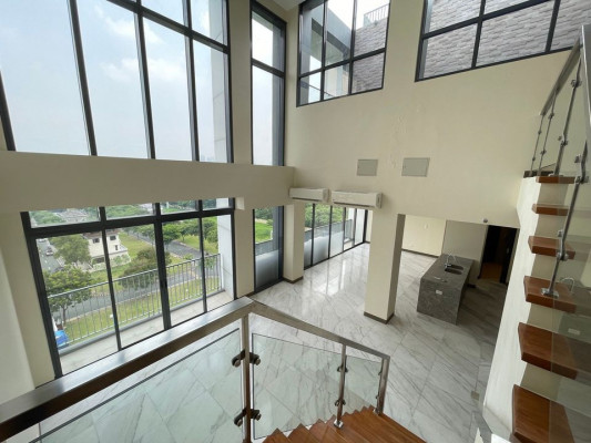 Penthouse w Private Pool