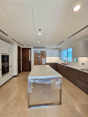 TWO ROXAS TRIANGLE 3BR Penthouse Condo Unit for Sale
