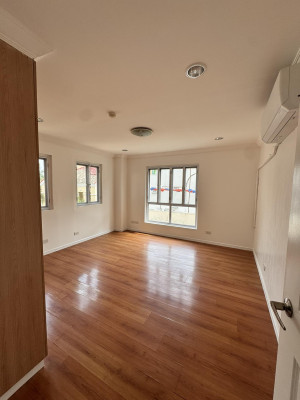 Modern 2-Bedroom Condo Unit for Sale in Mckinley Hill