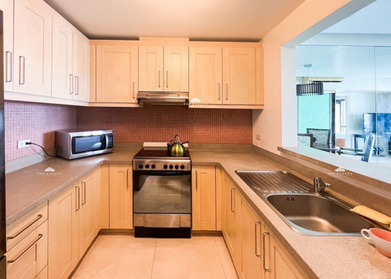 Executive 1-bedroom Condo Unit with Two Balconies for Sale