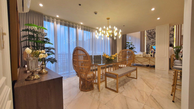 Penthouse unit in St. Moritz Private Estates - Mckinley West Fort Bonifacio