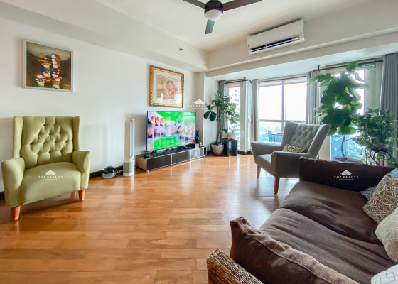 Semi-furnished Condo Unit for Sale in Manansala Tower, Makati City