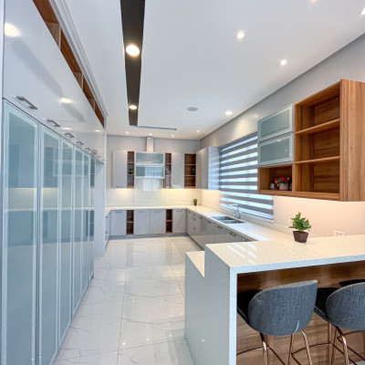 Stylish Modern Townhouse For Sale