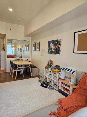 Grab this Corner Penthouse in Vantage West Tower