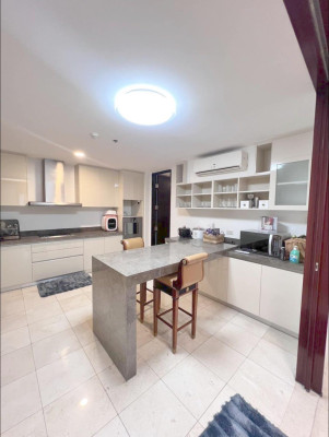 Sophisticated 4-Bedroom Condo Unit for Sale in Grand Hyatt Residence Tower 1