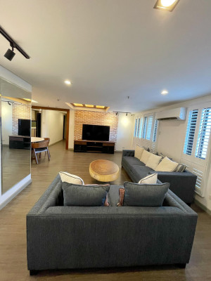 Beautiful Furnished Condo unit for sale w/ 2 Parking Slots