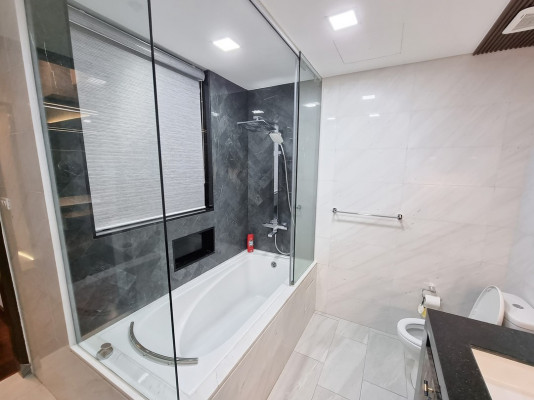 Splendid 2-Bedroom Unit for Sale in Grand Hyatt Residences, BGC