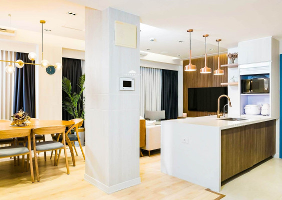 Fully furnished condo boasts high-end materials and exquisite furnishing