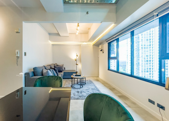 Interior-designed Loft type Condo Unit for Sale in The Fort Residences, BGC