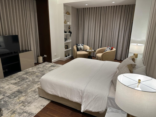 A Stunning 2 Bedroom Condo Unit for Sale