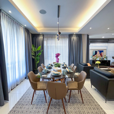 Stunning Modern Townhouse with Elevator For Sale