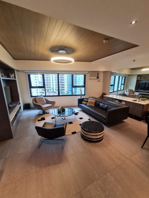 Fully Furnished 2BR with parking in BGC