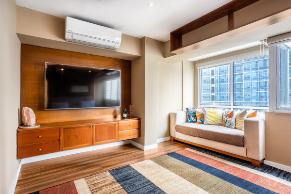 A Marvelous 2 Bedroom Condo for Sale in BGC.