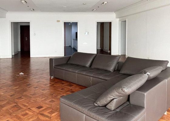 Well-maintained Condo Unit with Manila Bay View for Sale
