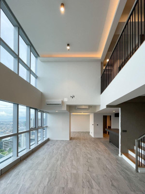 A Magnificent Bi-Level Penthouse for Sale