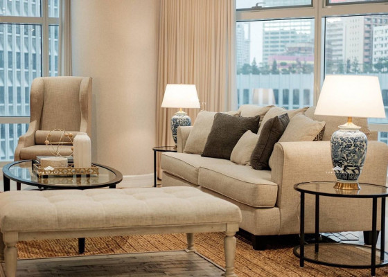 Fully furnished Condo Unit with Homey Interiors for Sale in Two Roxas Triangle