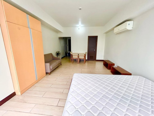 Three Central Makati 29N