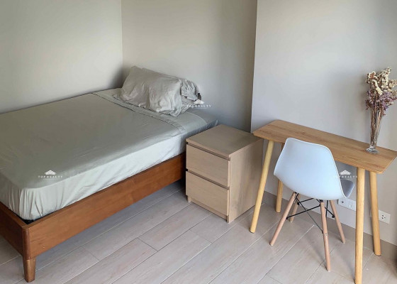 Homey Scandinavian-inspired Condo Unit for Sale in One Uptown Residences, Taguig