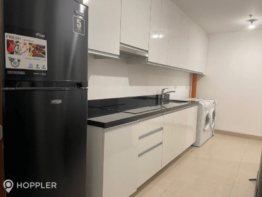 3BR Condo for Sale in Two Roxas Triangle, Salcedo Village, Makati