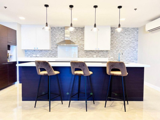Luxury Condo in The Suites at One Bonifacio High Street