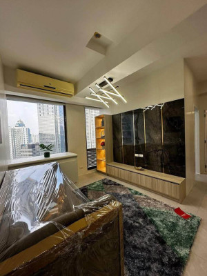 2BR Flat type unit in Bellagio 3 Condo for Sale