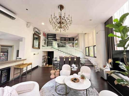 RESIDENCES Garden Unit 3BR Semi Furnished for Sale