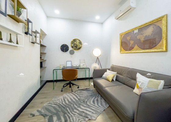 Luxurious Fully furnished 5-Bedroom Unit with City Views for Sale